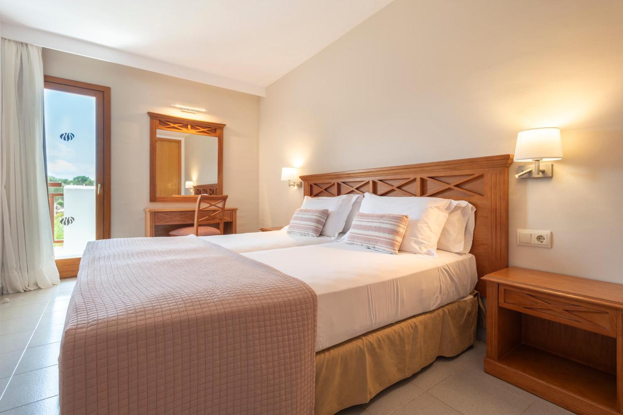 Inturotel Esmeralda Garden Apart-hotel 3*